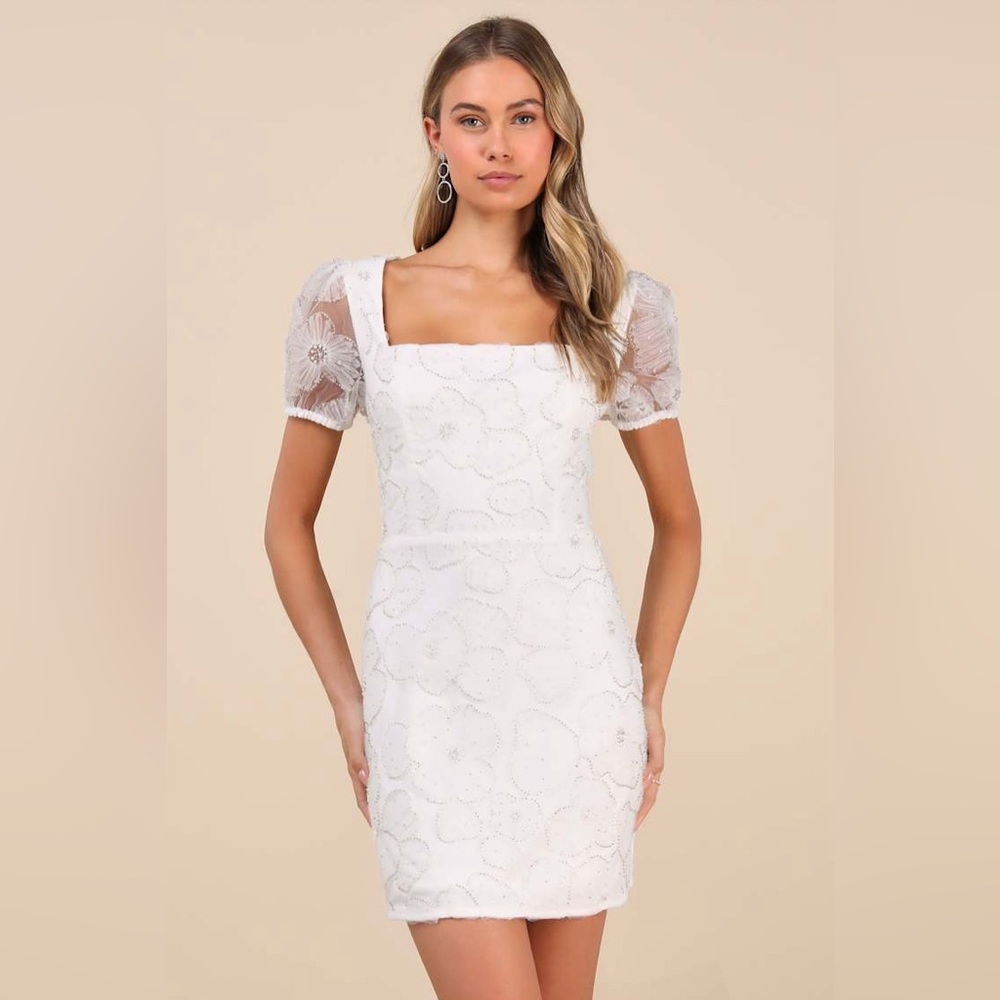 NWT Tarabya White 3D Floral Beaded Mini Dress, Size Medium